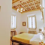 Casa Arpinelli * روما